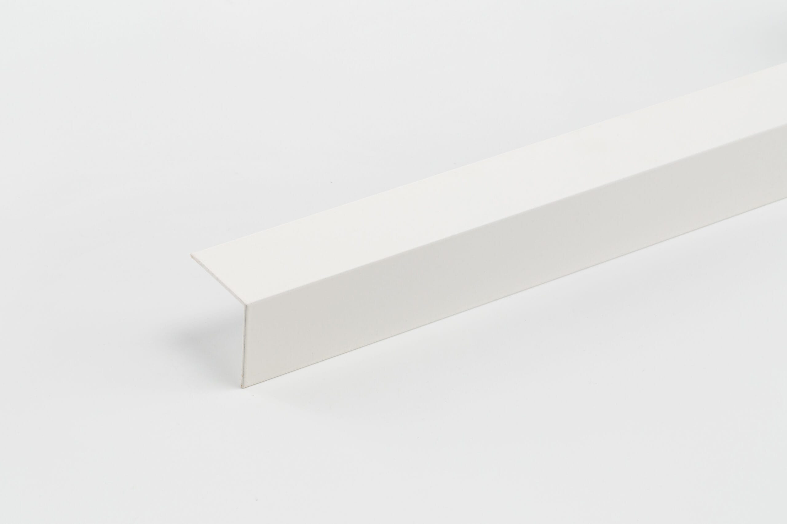 Cornier aluminiu 30 x 30 x 1,2 mm, alb Cornier aluminiu 30 x 30 x 1,2 mm, alb