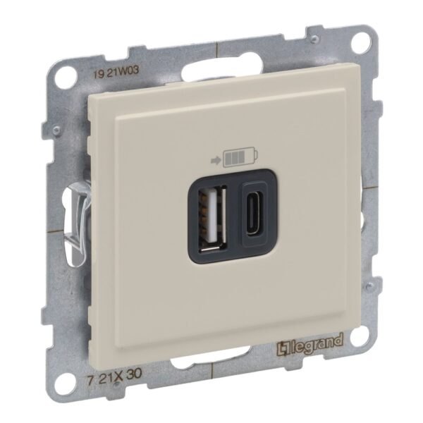 Încărcător Legrand, USB dublu A + C, ivoar, IP40